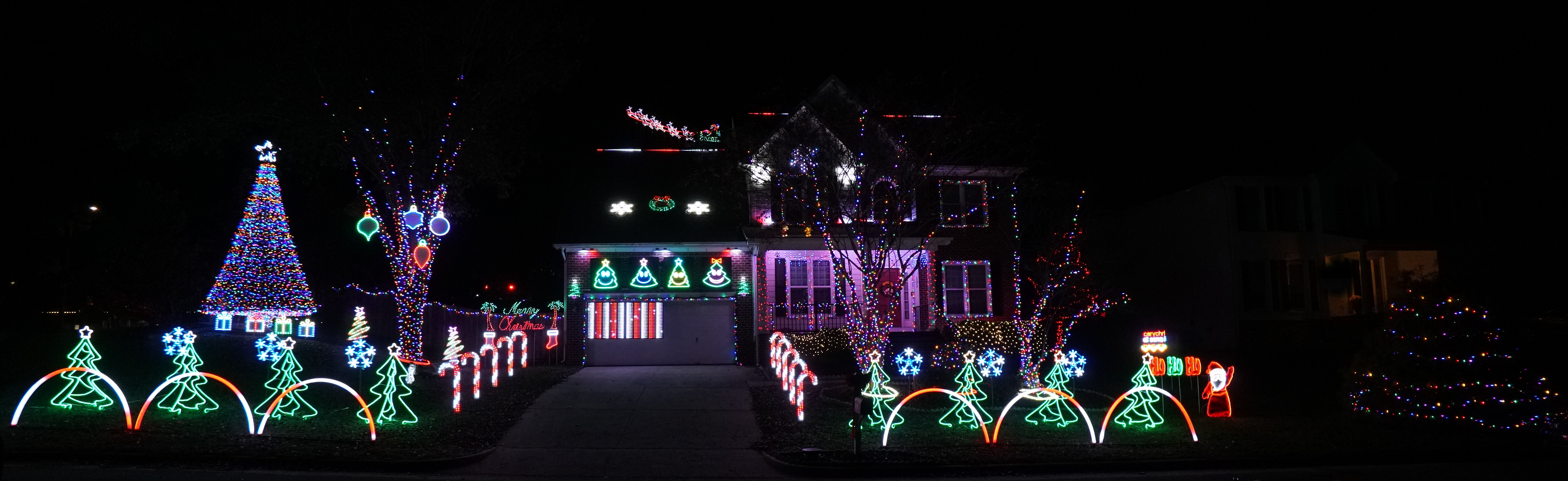 Johnson christmas lighting 2022 cary